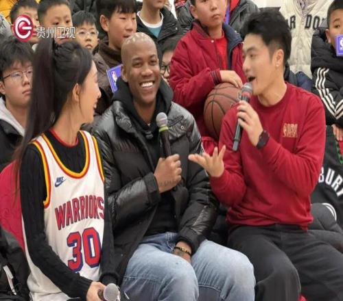 球星欧文左,膝受伤,继承科比遗,bet365娱乐城,bet365体育